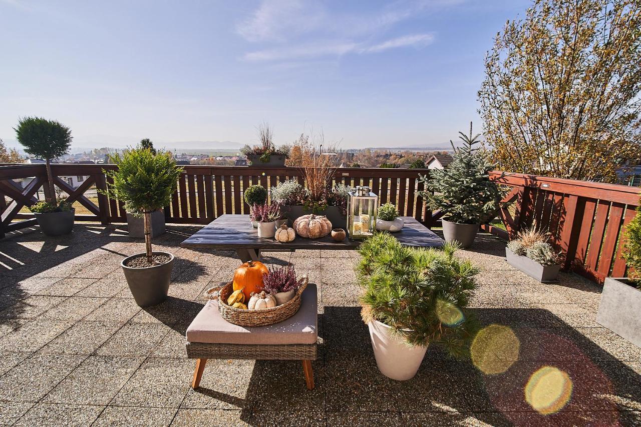 Apartamento Ella Vel'ka Lomnica Exterior foto